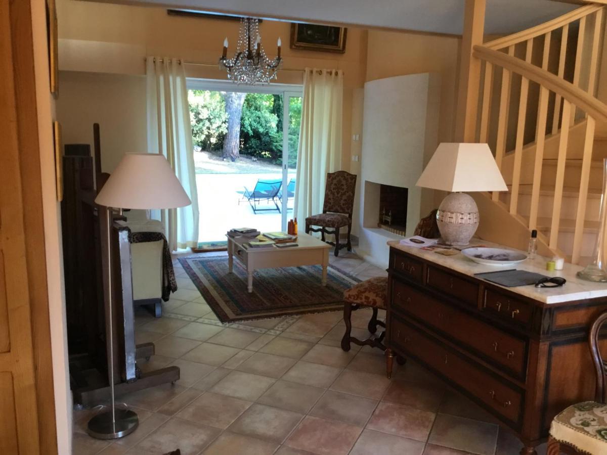 Le Clos De Rose Ussac Bagian luar foto