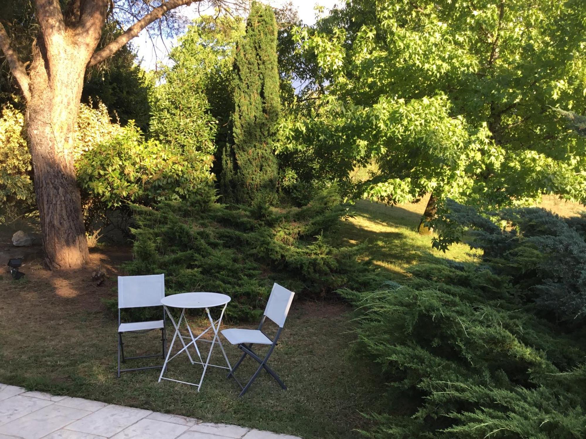 Le Clos De Rose Ussac Bagian luar foto